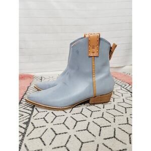 ARIDER GIRL LIGHT BLUE POINTED TOE COWGIRL BOOTIES, SZ 7.5